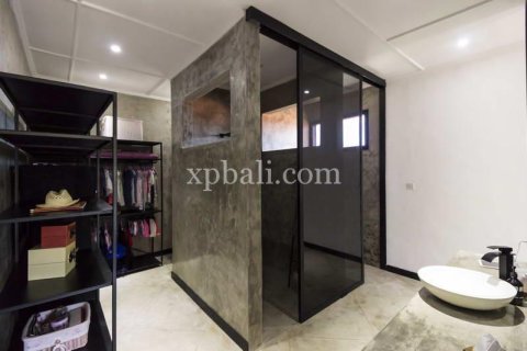 Вилла с 3 спальнями в Керобокан, Бадунг, (9847) 10