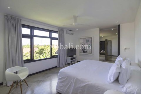 Вилла с 3 спальнями в Керобокан, Бадунг, (9847) 7