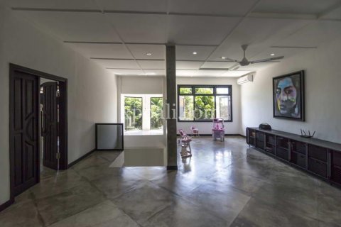 Вилла с 3 спальнями в Керобокан, Бадунг, (9847) 6