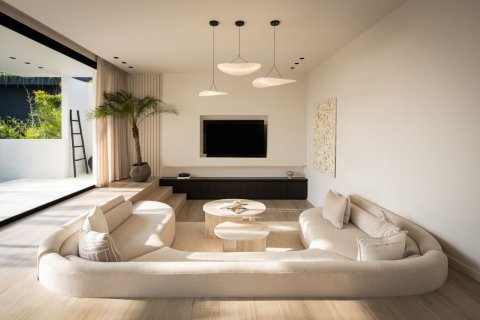 4 bedrooms Villa in Kerobokan, Badung, Bali (4601) 8