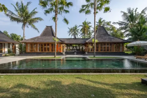 Вилла с 4 спальнями в Переренан, Менгви, Бадунг, Бали (12621)