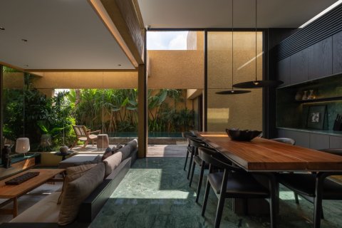 3 bedrooms House in Kerobokan, Badung, Bali (15605)
