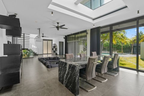 3 bedrooms Villa in Cemagi, Mengwi, Badung, Bali (15604) 15