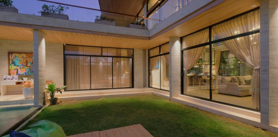 Вилла с 4 спальнями в Южный Денпасар, Денпасар,  (9447)