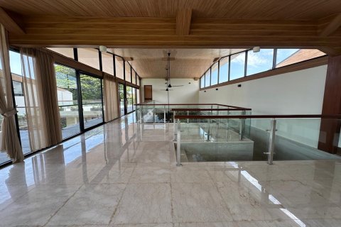 Вилла с 4 спальнями в Южный Денпасар, Денпасар,  (9447) 23