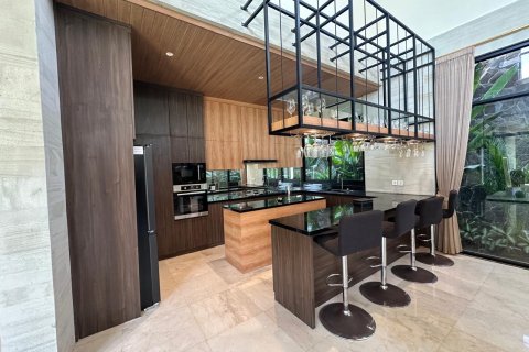 Вилла с 4 спальнями в Южный Денпасар, Денпасар,  (9447) 25