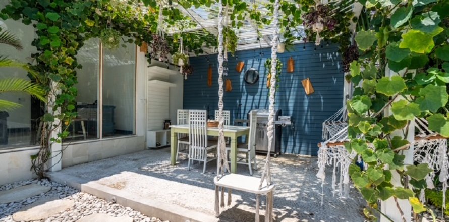 2 bedrooms Villa in Seminyak, Badung,  (9442)