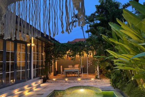 2 bedrooms Villa in Seminyak, Badung,  (9442) 2