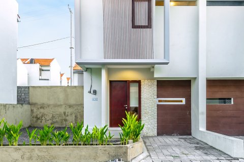 Дом с 3 спальнями в Джимбаран, Бадунг,  (9444) 1