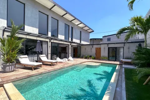 4 bedrooms Villa in Tibubeneng, Badung, Bali (11222)