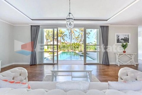 4 bedrooms Villa in Tibubeneng, Badung, Bali (2544) 4