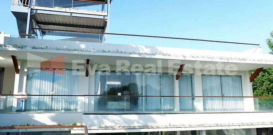 4 bedrooms Villa in Jimbaran, Badung, Bali (2542)