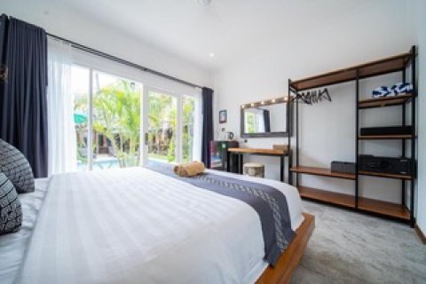 Отель, гостиница с 8 спальнями в Кута, Бадунг,  (9373) 4