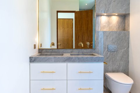 Вилла с 4 спальнями в Цемаги, Менгви, Бадунг,  (9449) 7