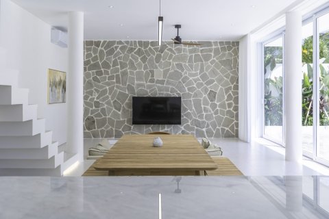 Вилла с 4 спальнями в Цемаги, Менгви, Бадунг,  (9449) 14