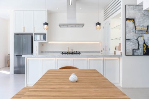 Вилла с 4 спальнями в Цемаги, Менгви, Бадунг,  (9449) 12