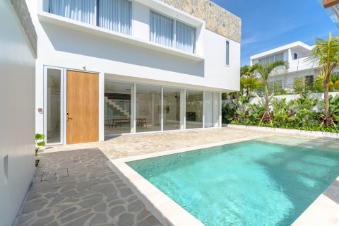 Вилла с 4 спальнями в Цемаги, Менгви, Бадунг,  (9449) 21