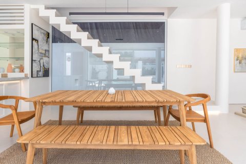 Вилла с 4 спальнями в Цемаги, Менгви, Бадунг,  (9449) 16