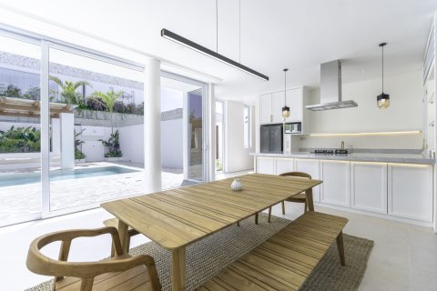 Вилла с 4 спальнями в Цемаги, Менгви, Бадунг,  (9449) 3