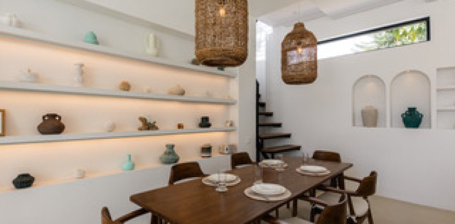 3 bedrooms Villa in Jimbaran, Badung,  (9374)