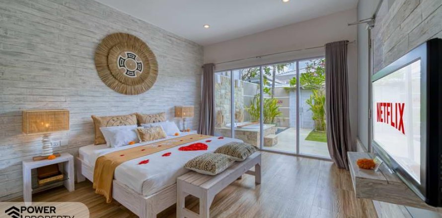 Вилла с 12 спальнями в Семиньяк, Бадунг,  (9266)