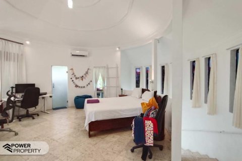 Вилла с 4 спальнями в Керобокан, Бадунг,  (9261) 9