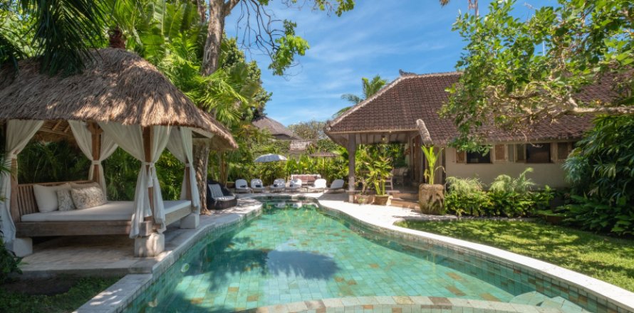 Вилла с 5 спальнями в Семиньяк, Бадунг,  (1503)