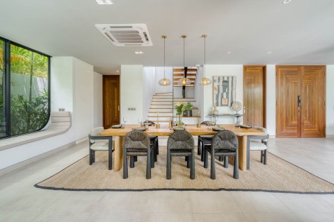4 bedrooms House in Kerobokan, Badung, Bali (4512) 2