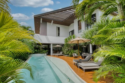4 bedrooms House in Kerobokan, Badung, Bali (4512)