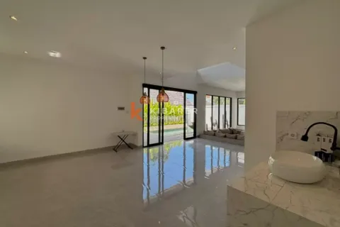 2 bedrooms Villa in Tibubeneng, Badung, Bali (13957) 8