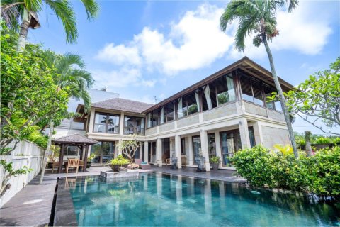 4 bedrooms Villa in Ungasan, Badung, Bali (15021)