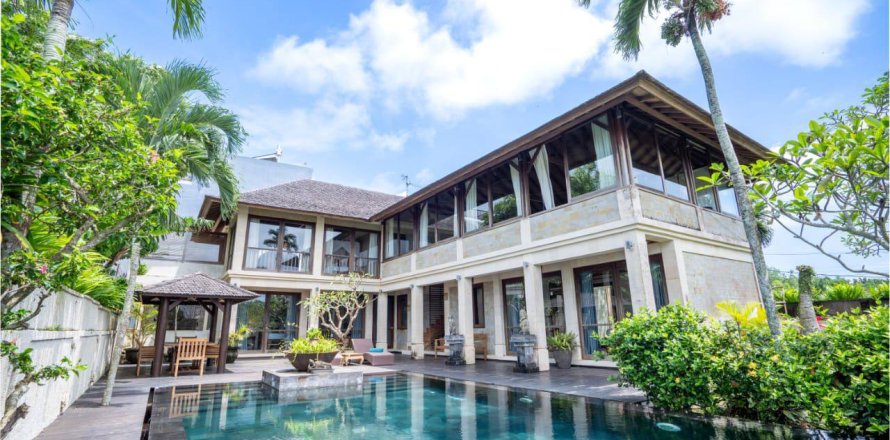 4 bedrooms Villa in Ungasan, Badung, Bali (15021)