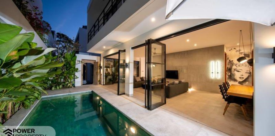 Вилла с 2 спальнями в Тампаксиринг, Гианьяр, (9220)