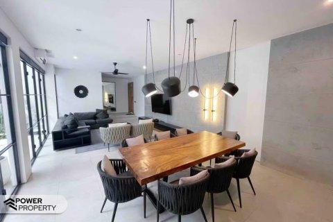 Вилла с 3 спальнями в Тампаксиринг, Гианьяр,  (9219) 12