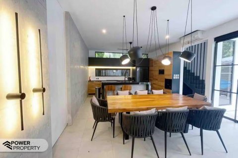 Вилла с 3 спальнями в Тампаксиринг, Гианьяр,  (9219) 3