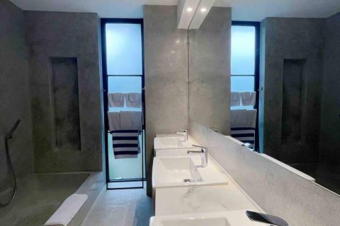 Вилла с 3 спальнями в Тампаксиринг, Гианьяр,  (9219) 18