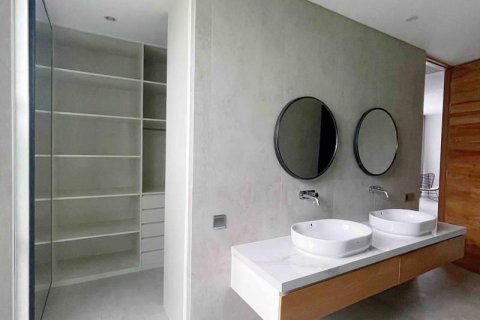 Вилла с 3 спальнями в Тампаксиринг, Гианьяр,  (9219) 13