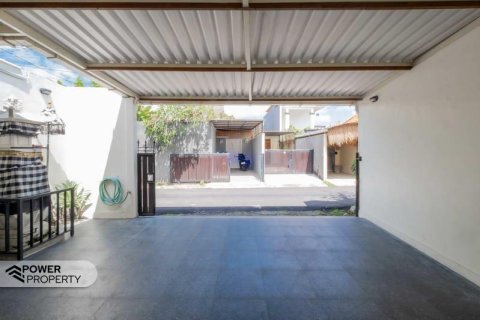 Вилла с 3 спальнями в Керобокан, Бадунг, (9781) 21