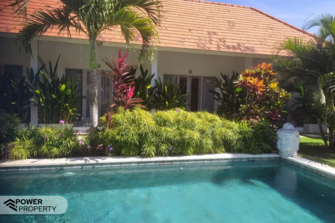 Вилла с 6 спальнями в Южная Кута, Бадунг,  (9277) 6