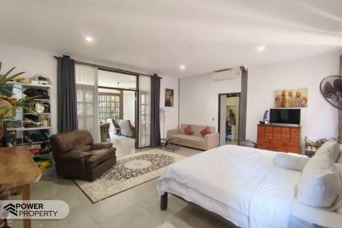 Вилла с 4 спальнями в Керобокан, Бадунг,  (9280) 27