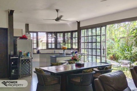 Вилла с 4 спальнями в Керобокан, Бадунг,  (9280) 25