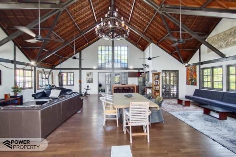 Вилла с 4 спальнями в Керобокан, Бадунг,  (9280) 18