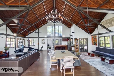 Вилла с 4 спальнями в Керобокан, Бадунг,  (9280) 16