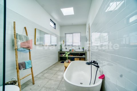 4 bedrooms Villa in Canggu, Badung, Bali (2474) 25