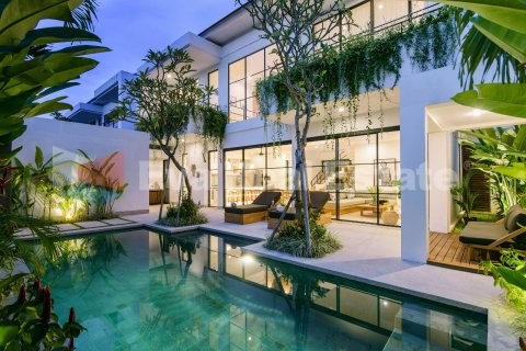 4 bedrooms Villa in Tibubeneng, Badung, Bali (2422) 23