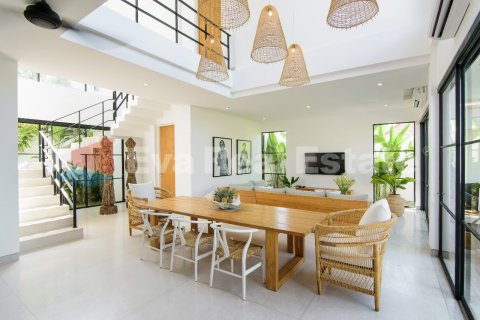 4 bedrooms Villa in Tibubeneng, Badung, Bali (2422) 5