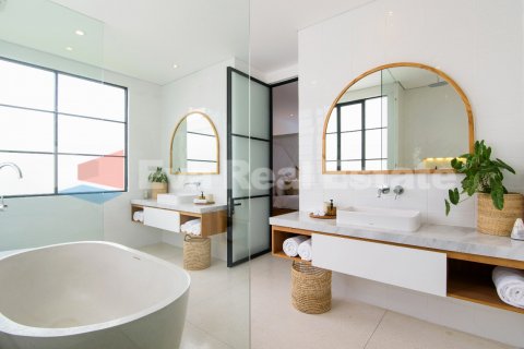 4 bedrooms Villa in Tibubeneng, Badung, Bali (2422) 17