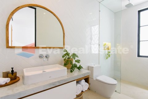 4 bedrooms Villa in Tibubeneng, Badung, Bali (2422) 18