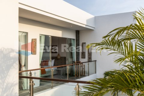4 bedrooms Villa in Tibubeneng, Badung, Bali (2420) 14