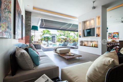 4 bedrooms Villa in Tibubeneng, Badung, Bali (2423) 3